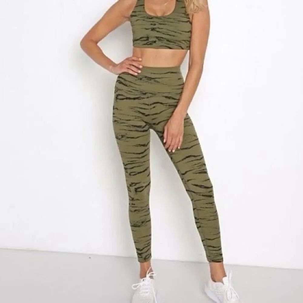 Beyond Yoga Olive Wood Leggings